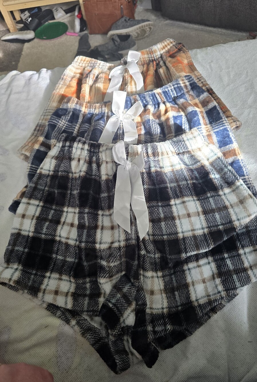 Fuzzy Sleep Shorts Size Small, Plaid